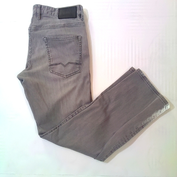 HUGO BOSS Men's Orange 24 Barcelona Shark Regular Fit SIZE 24 Color Grey - Picture 1 of 5
